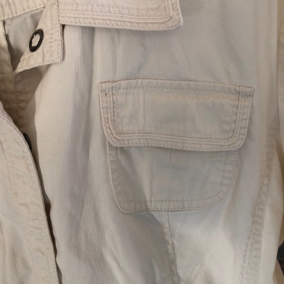 CHICOS CREAM COLOR LIGHT WEIGHT JACKET - Picture 3 of 5